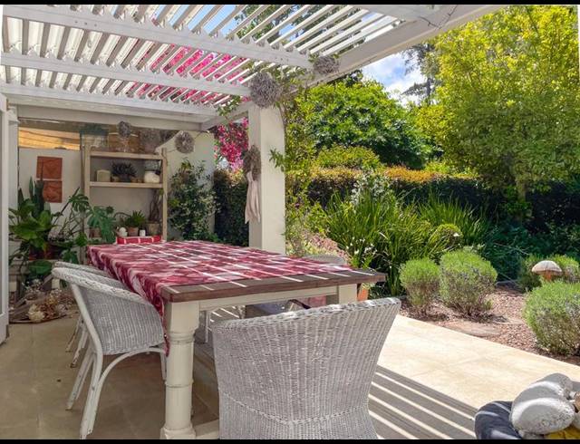 3 BEDROOM PROPERTY TO RENT IN CONSTANTIA